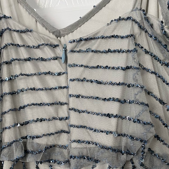 Adrianna Papell style Women’s beaded gown - Picture 5 of 6